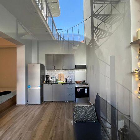 Noa - Designed Garden Studio In The City Center Kalamata Extérieur photo