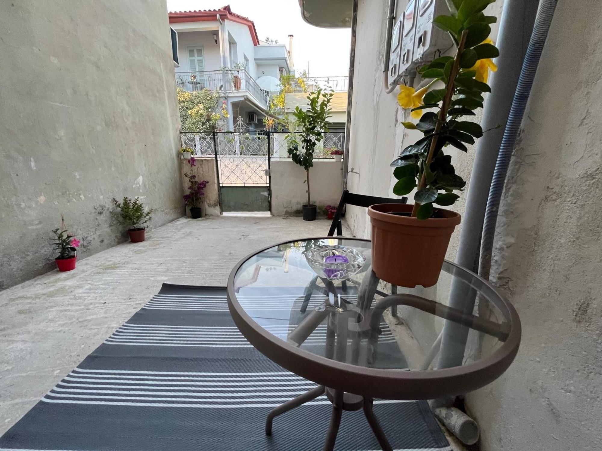 Noa - Designed Garden Studio In The City Center Kalamata Extérieur photo